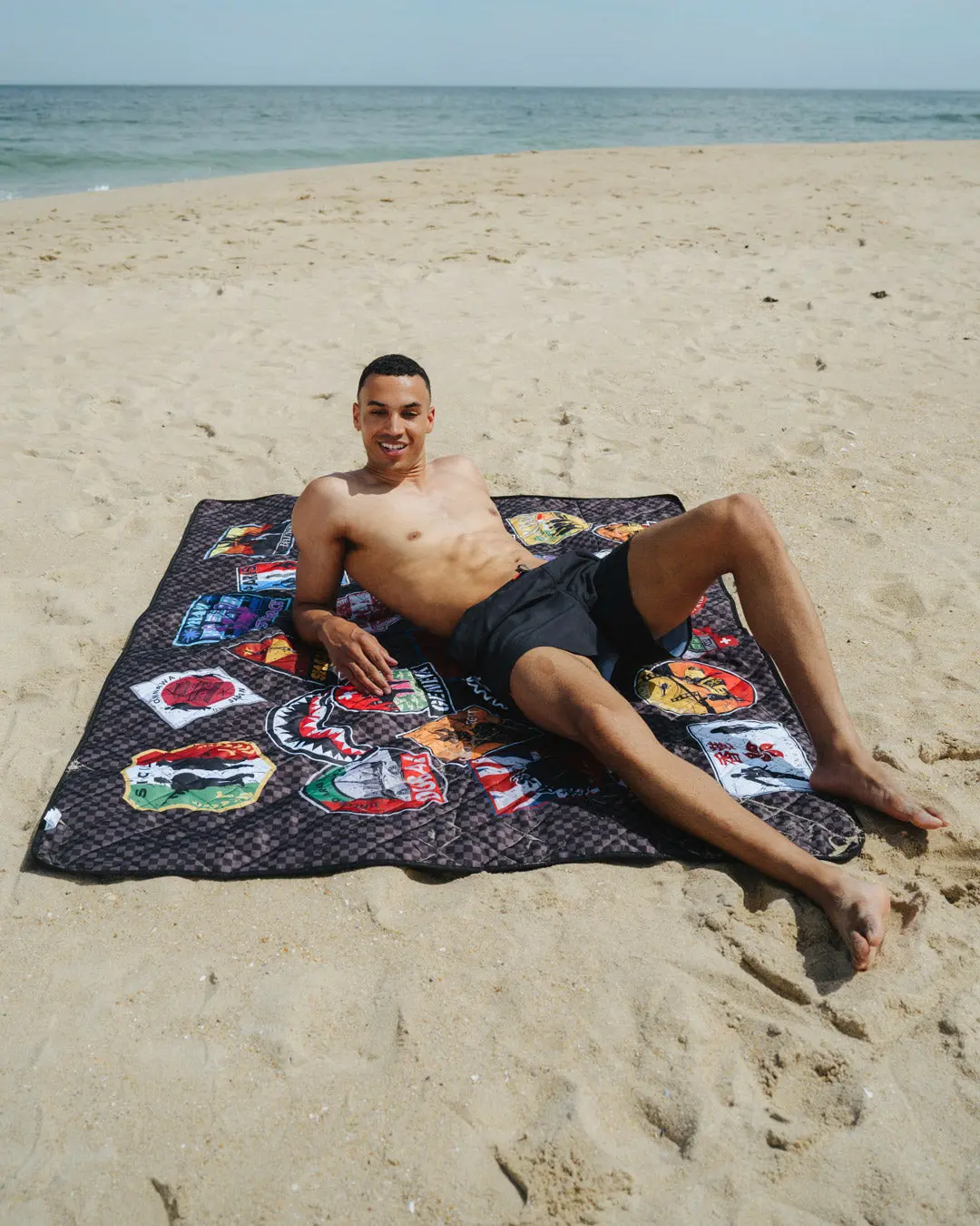 GLOBAL MOGUL UNLIMITED MILES PACKABLE BEACH MAT BLANKET WATER RESISTANT CONVERTIBLE TOTE - Image 6