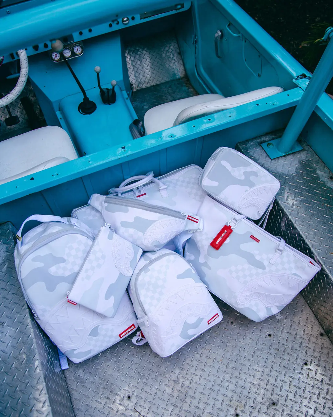 3AM LE BLANC DUFFLE - Image 8