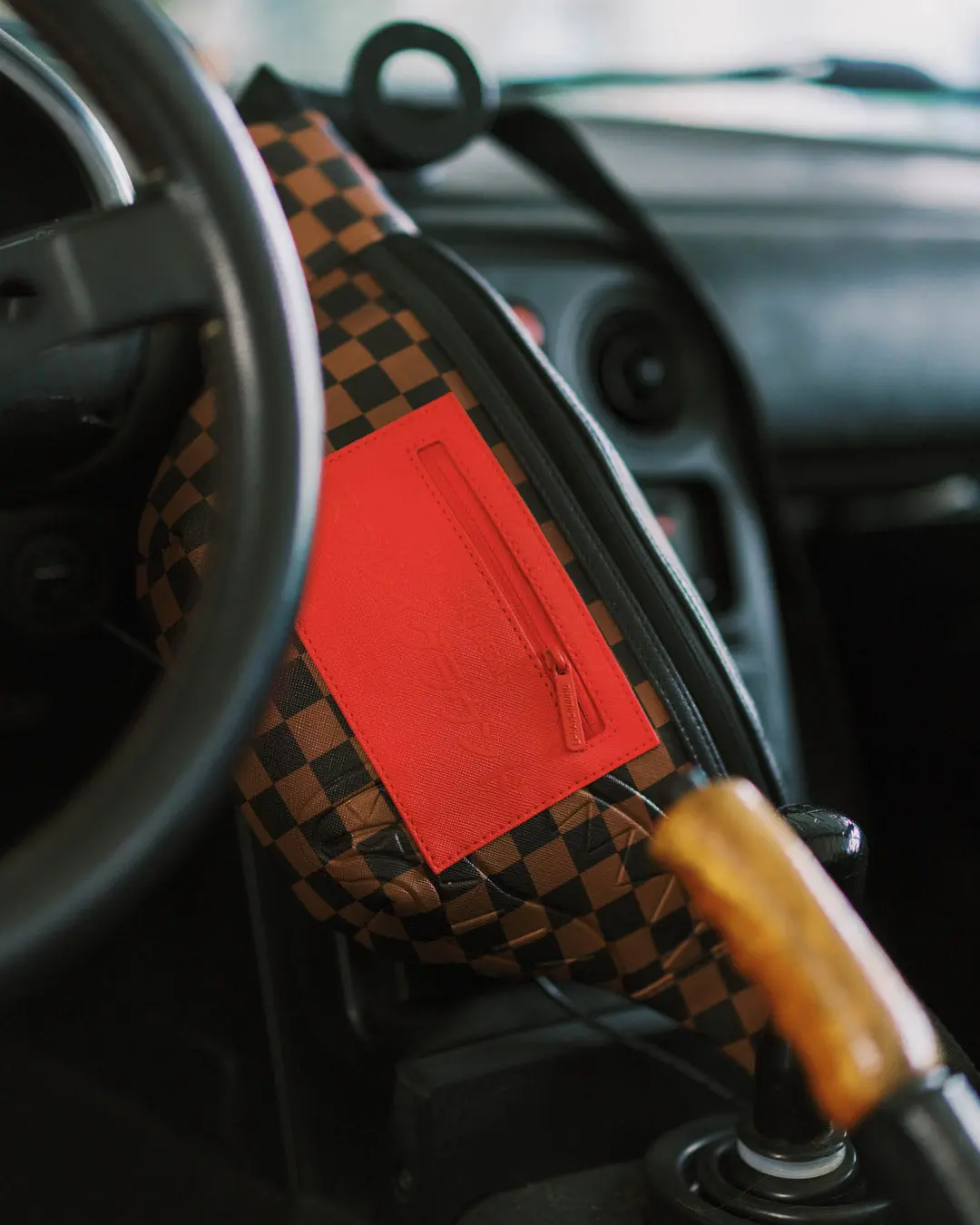 KATANA CHECK BOSS SAVVY CROSSBODY - Image 9