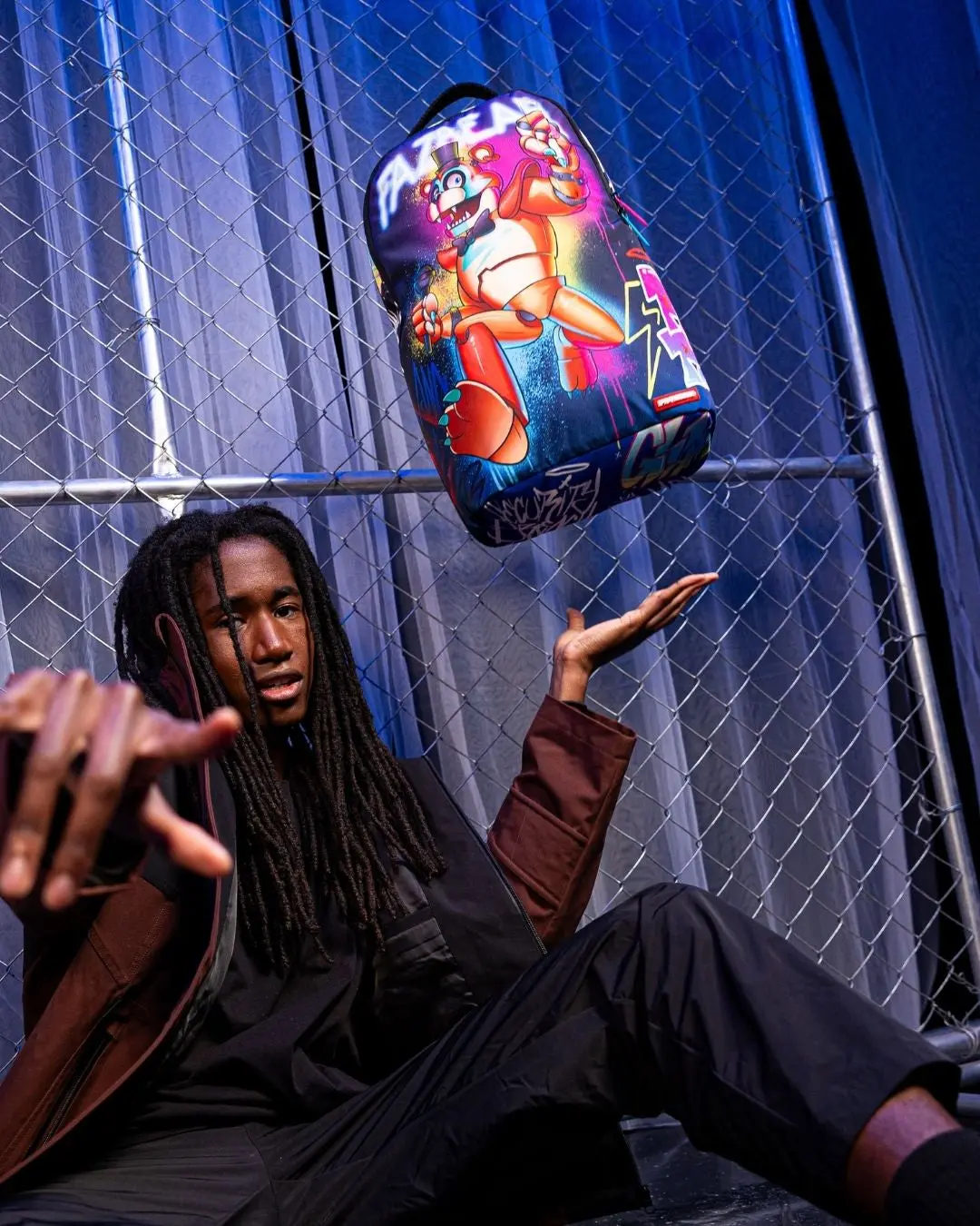 FIVE NIGHTS AT FREDDY'S: GLAMROCK ROCKOUT DLXSR BACKPACK - Image 4