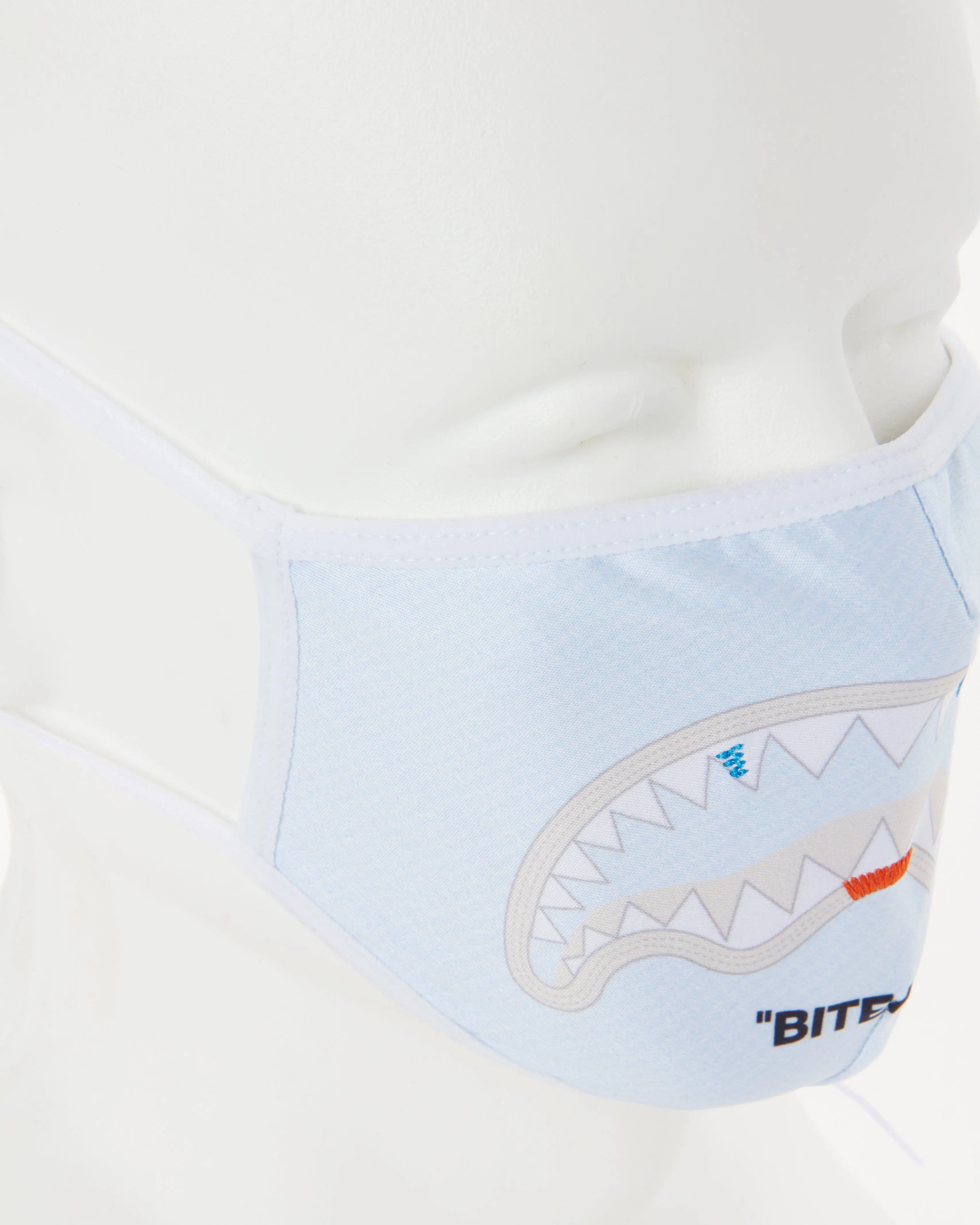 BITE ME FORM-FITTING MASK - Image 4